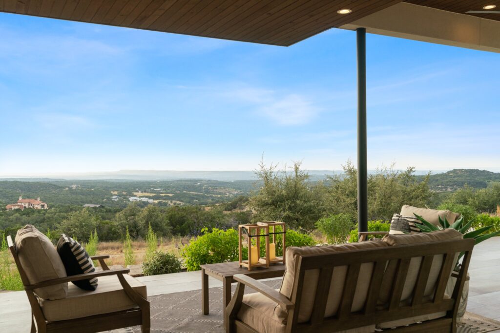 Back Patio Seating with View 1 - 66-web-or-mls-_1WM1023